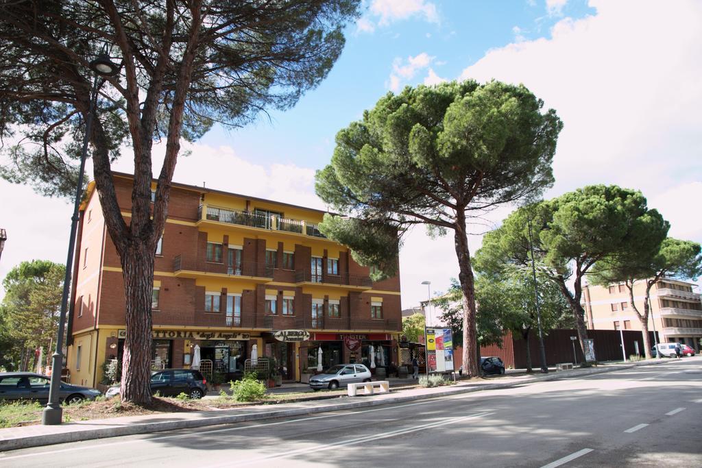 Hotel Donnini Assisi Exterior photo